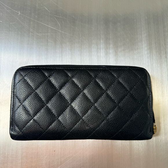 Chanel Classic Caviar Zippy Wallet in Black GHW - Picture 2 of 9